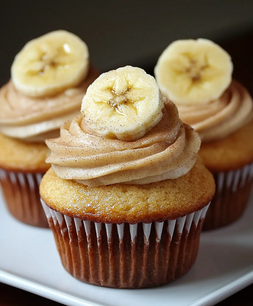 Banana Cupcakes with Frosting